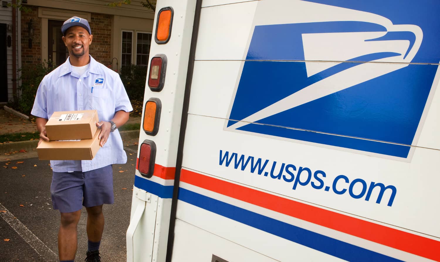 Las Vegas Postal Workers Rally to Save USPS Amid Privatization Threats