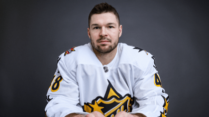 Tomas Hertl’s Spectacular Hat Trick Powers Golden Knights to Victory Over Red Wings